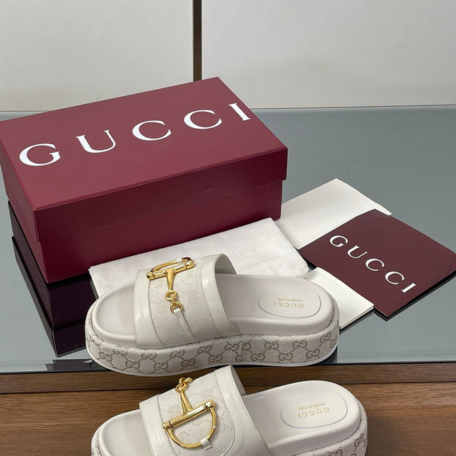 HIGH 5.5 CM WEDGE SANDALS IN CREAM WHITE CALFSKIN AND FABRIC