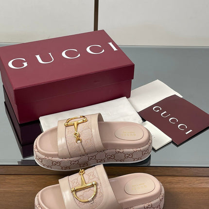 HIGH 5.5 CM WEDGE SANDALS IN LIGHT PINK CALFSKIN AND FABRIC