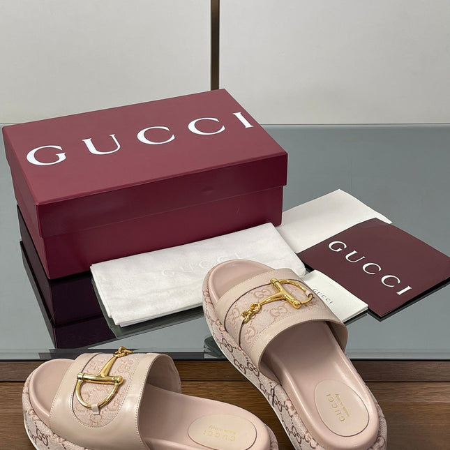 HIGH 5.5 CM WEDGE SANDALS IN LIGHT PINK CALFSKIN AND FABRIC