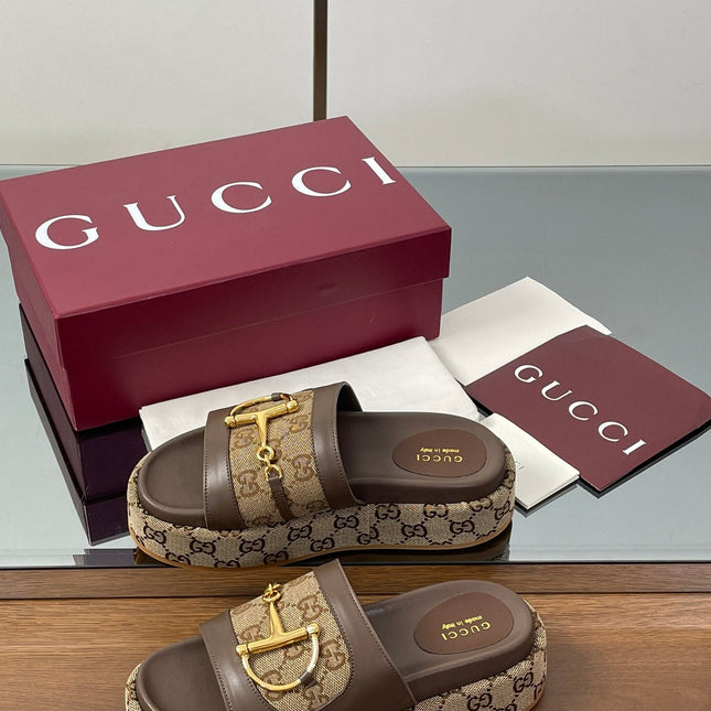 HIGH 5.5 CM WEDGE SANDALS IN BROWN MIX BEIGE CALFSKIN AND FABRIC