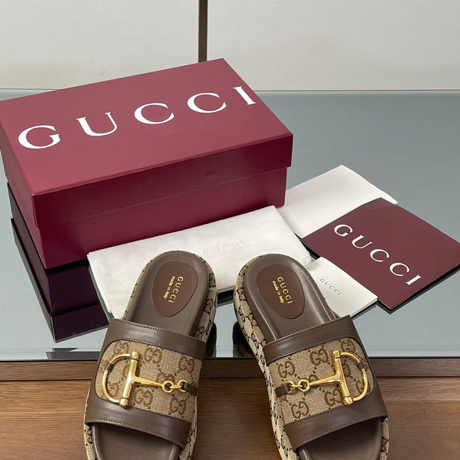 HIGH 5.5 CM WEDGE SANDALS IN BROWN MIX BEIGE CALFSKIN AND FABRIC