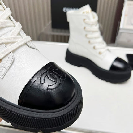 SHORT BOOTS IN WHITE MIX BLACK COWHIDE