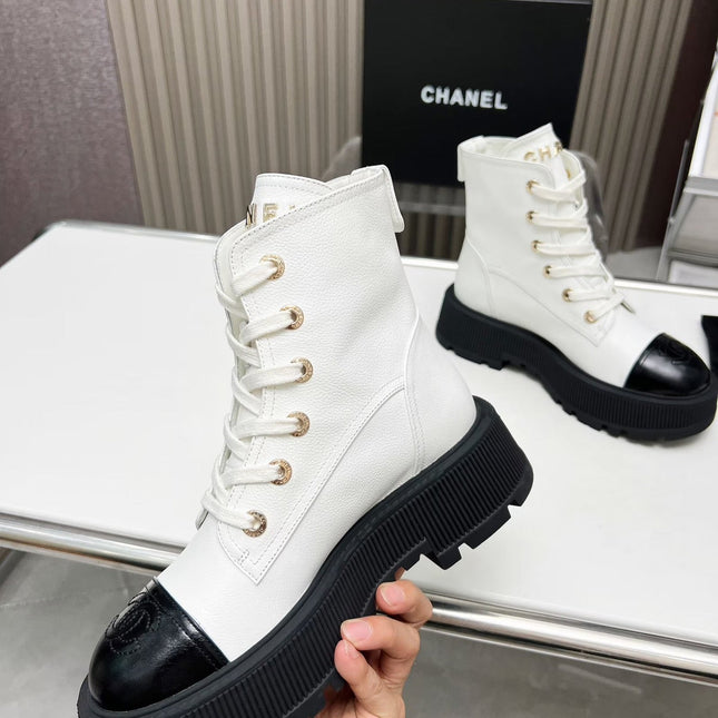 SHORT BOOTS IN WHITE MIX BLACK COWHIDE