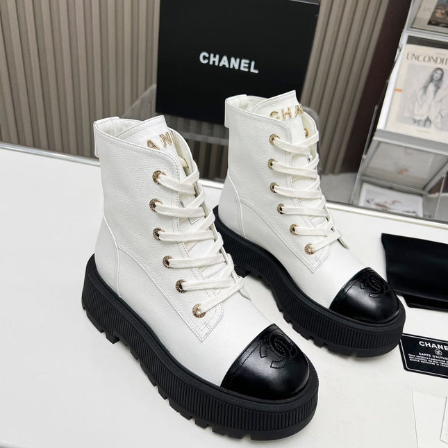 SHORT BOOTS IN WHITE MIX BLACK COWHIDE
