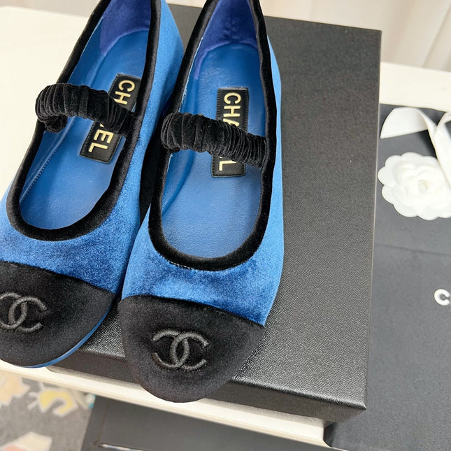 CC MARY JANE FLAT IN COBALT BLUE AND BLACK VELVET