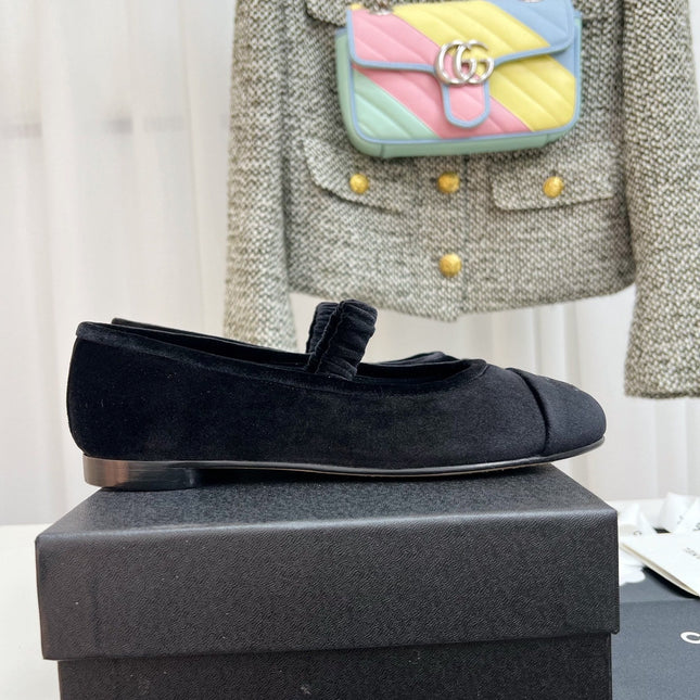 CC MARY JANE FLAT IN BLACK VELVET