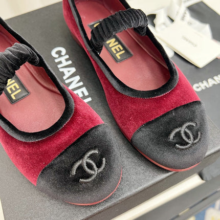 CC MARY JANE FLAT IN RED AND BLACK VELVET