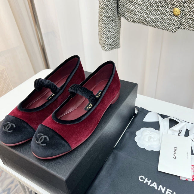 CC MARY JANE FLAT IN RED AND BLACK VELVET