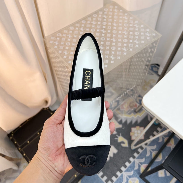 CC MARY JANE FLAT IN WHITE AND BLACK VELVET