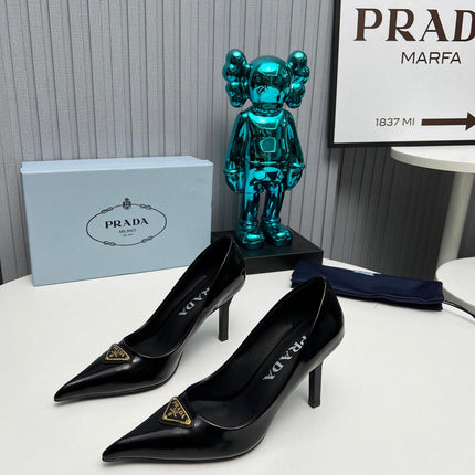 HIGH-HEEL PUMPS IN BLACK CALFSKIN