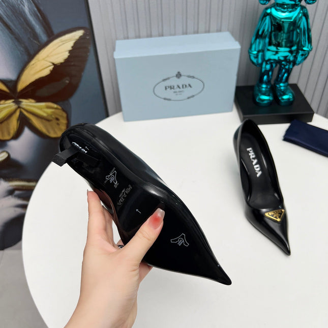 HIGH-HEEL PUMPS IN BLACK CALFSKIN