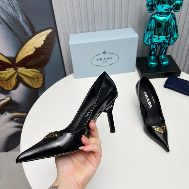 HIGH-HEEL PUMPS IN BLACK CALFSKIN