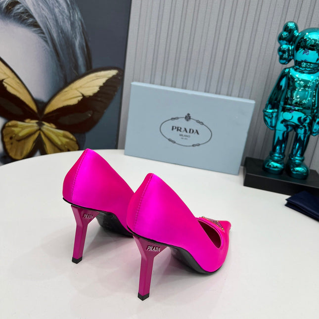 HIGH-HEEL PUMPS IN HOT PINK SATIN