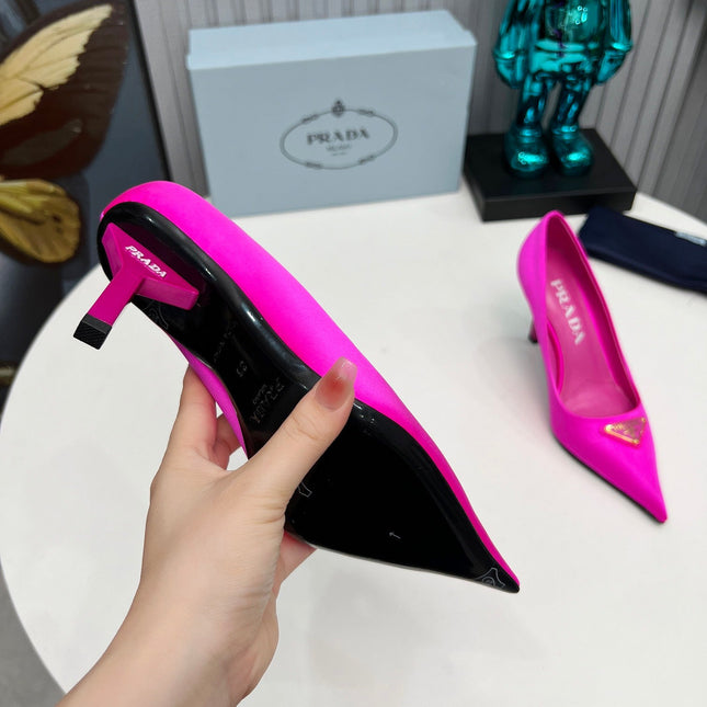 HIGH-HEEL PUMPS IN HOT PINK SATIN