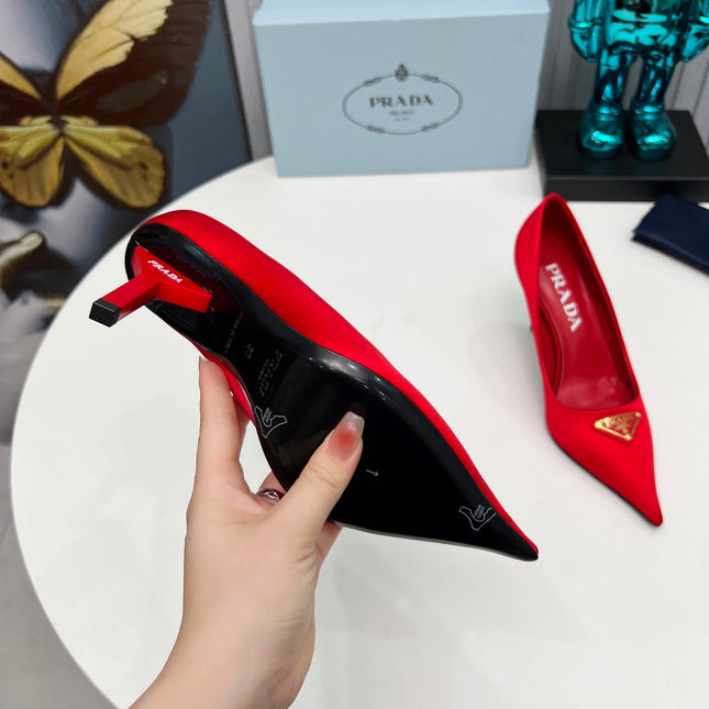 HIGH-HEEL PUMPS IN RED SATIN