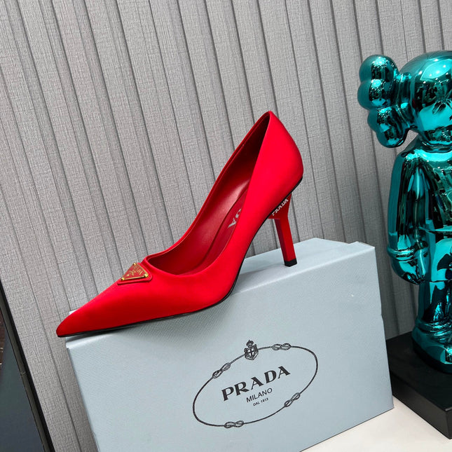 HIGH-HEEL PUMPS IN RED SATIN