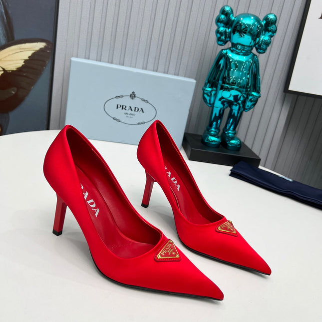 HIGH-HEEL PUMPS IN RED SATIN