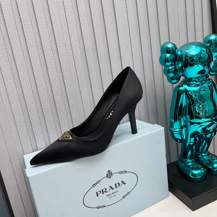 HIGH-HEEL PUMPS IN BLACK SATIN