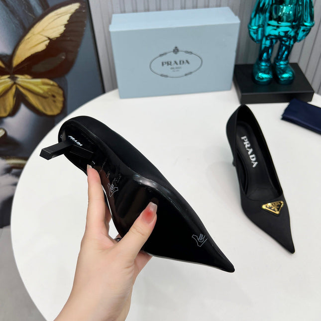 HIGH-HEEL PUMPS IN BLACK SATIN