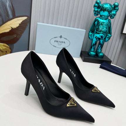 HIGH-HEEL PUMPS IN BLACK SATIN