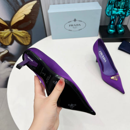 HIGH-HEEL PUMPS IN VIOLET SATIN