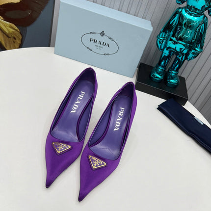 HIGH-HEEL PUMPS IN VIOLET SATIN
