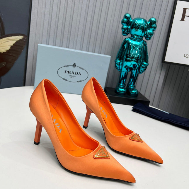 HIGH-HEEL PUMPS IN PUMPSKIN ORANGE SATIN