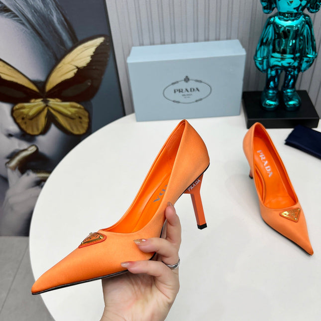 HIGH-HEEL PUMPS IN PUMPSKIN ORANGE SATIN