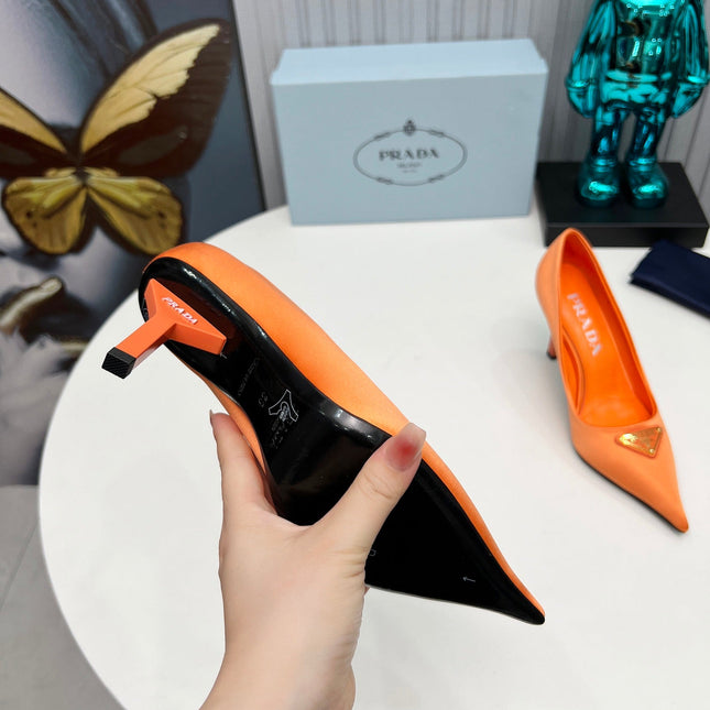 HIGH-HEEL PUMPS IN PUMPSKIN ORANGE SATIN