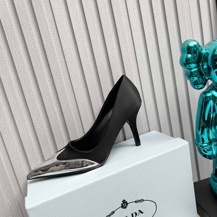 HIGH POINTED-TOE PUMPS IN BLACK MIX SILVER SATIN