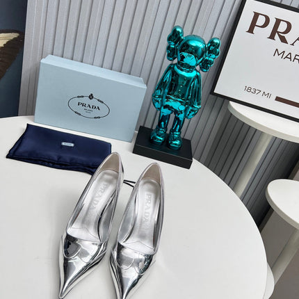 HIGH POINTED-TOE PUMPS IN SILVER GLOSSY CALFSKIN