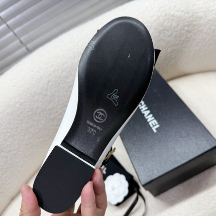 MARY JANE SHOES IN BLACK MIX WHITE LAMBSKIN