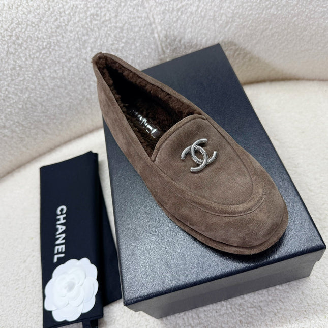 LOAFER IN CHOCOLATE BROWN SUEDE AND WOOL LINING