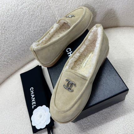 LOAFER IN ECRU TAN SUEDE AND WOOL LINING