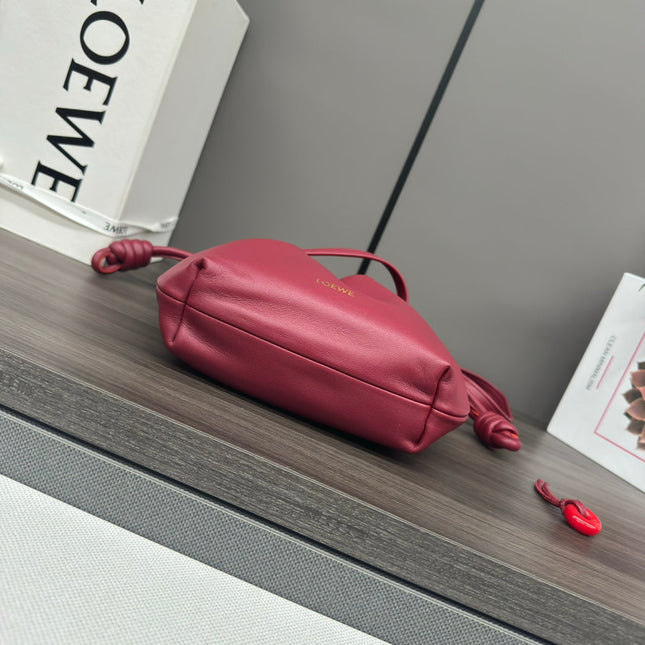 LOE 23 FLAMENCO PURSE BUCKET IN RED PINK LAMBSKIN
