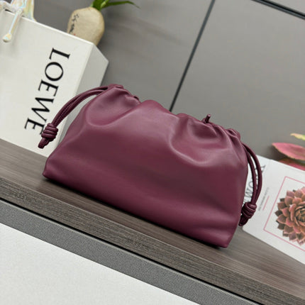 LOE MEDIUM 30 FLAMENCO PURSE BUCKET IN PLUM PURPLE LAMBSKIN