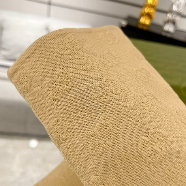 THIGH HIGH BOOTS IN BEIGE KNITTED FABRIC