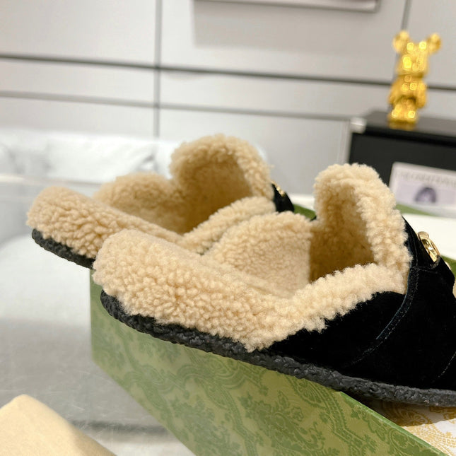 HORSEBIT MULE IN BLACK SUEDE AND FLEECE LINING