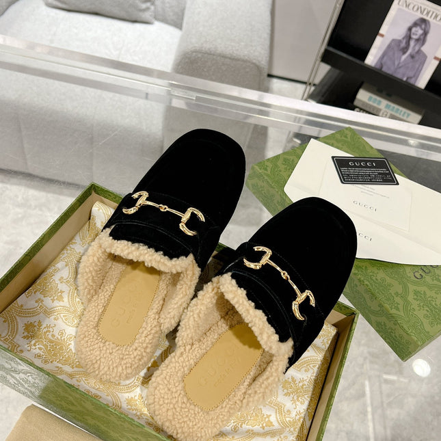 HORSEBIT MULE IN BLACK SUEDE AND FLEECE LINING