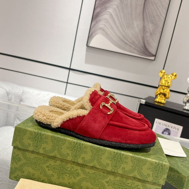 HORSEBIT MULE IN RED SUEDE AND FLEECE LINING