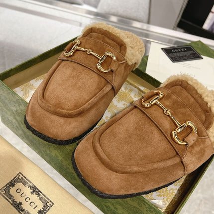 HORSEBIT MULE IN BROWN SUEDE AND FLEECE LINING