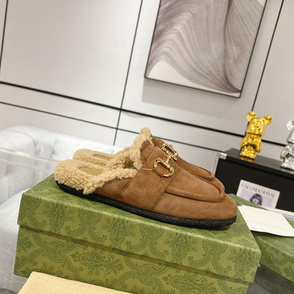 HORSEBIT MULE IN BROWN SUEDE AND FLEECE LINING