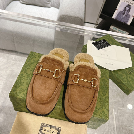 HORSEBIT MULE IN BROWN SUEDE AND FLEECE LINING