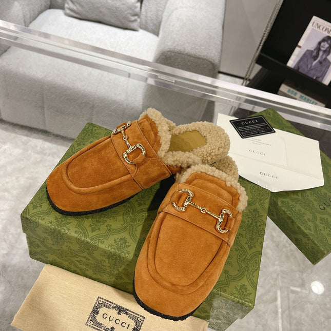 HORSEBIT MULE IN BRONZE ORANGE SUEDE AND FLEECE LINING