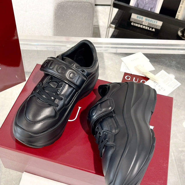 GG WAVE SNEAKER IN BLACK CALFSKIN