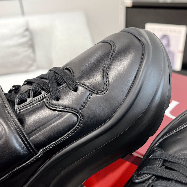 GG WAVE SNEAKER IN BLACK CALFSKIN