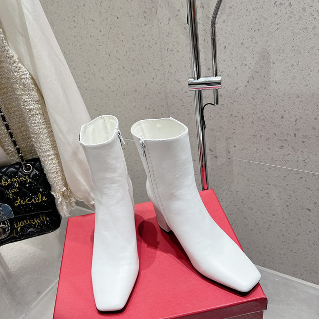 VLOGO SIGNATURE WHITE CALFSKIN ANKLE BOOT 75 MM