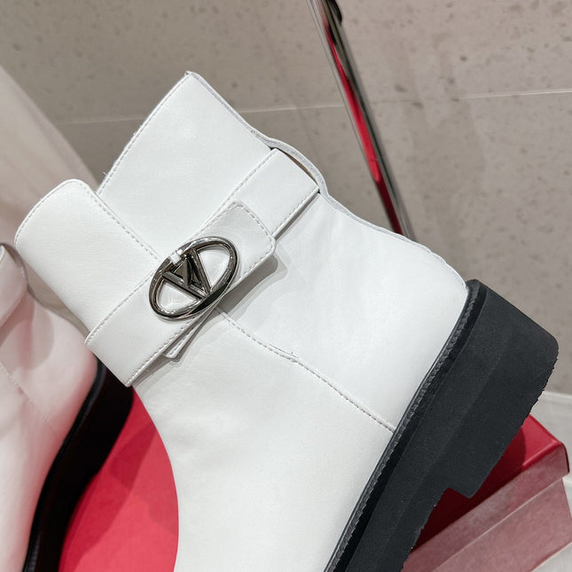 VLOGO SIGNATURE WHITE CALFSKIN ANKLE BOOT 30MM