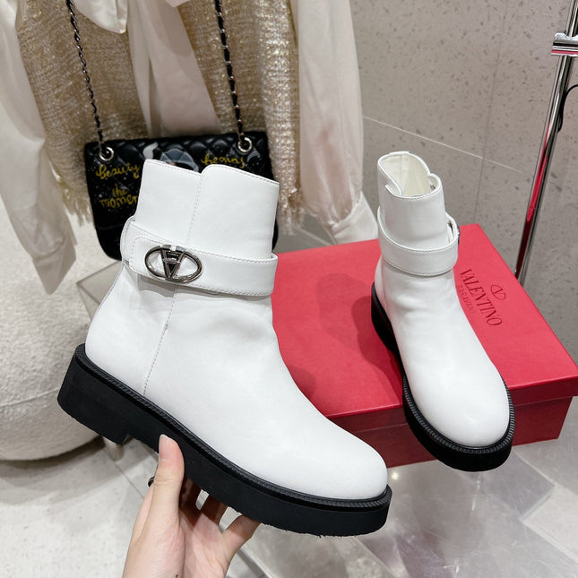 VLOGO SIGNATURE WHITE CALFSKIN ANKLE BOOT 30MM