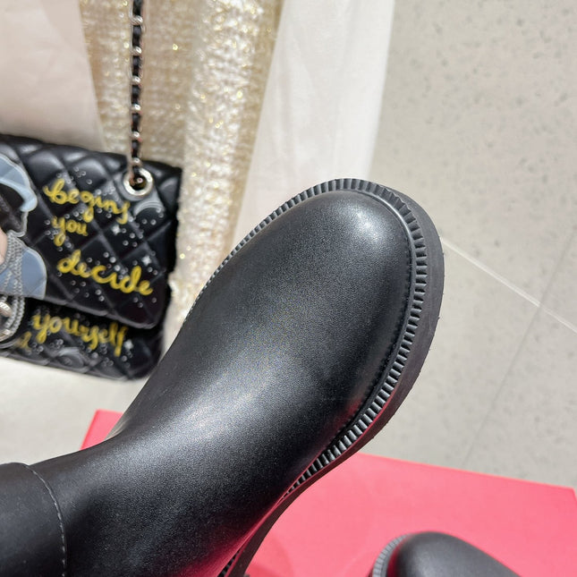 VLOGO SIGNATURE BLACK CALFSKIN ANKLE BOOT 30MM